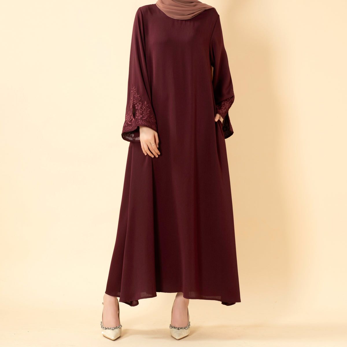 Floral Embroidered Cuff Abaya | Umbrella-Cut Zoom Maxi Dress(MA342)