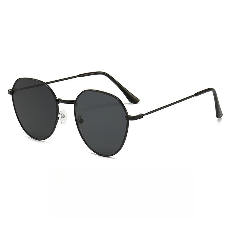 Elegant Retro Sunglasses for Women Classic with Gradient Lenses (MAC264)