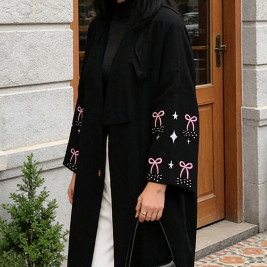 Abaya ouverte rose brodée nœud et étoile (MOA345)