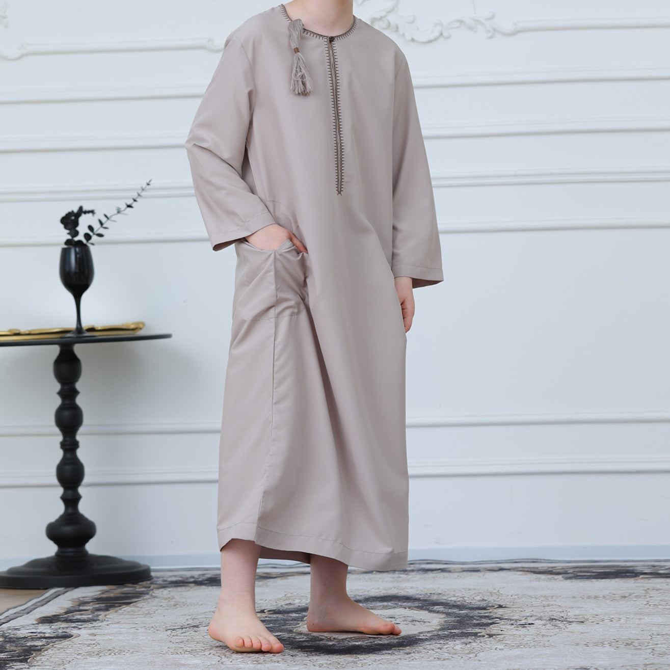 Boys Embroidered Thobe with Tassel Detail(MKB016)