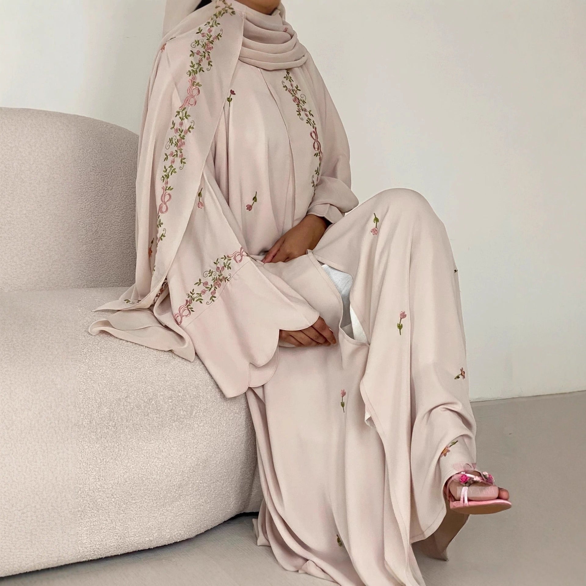 Embroidered Floral Abaya with Matching Hijab(MOA277)