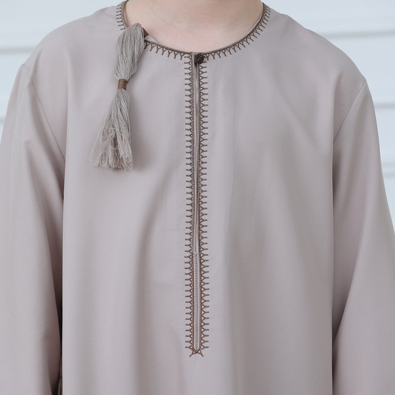 Boys Embroidered Thobe with Tassel Detail(MKB016)
