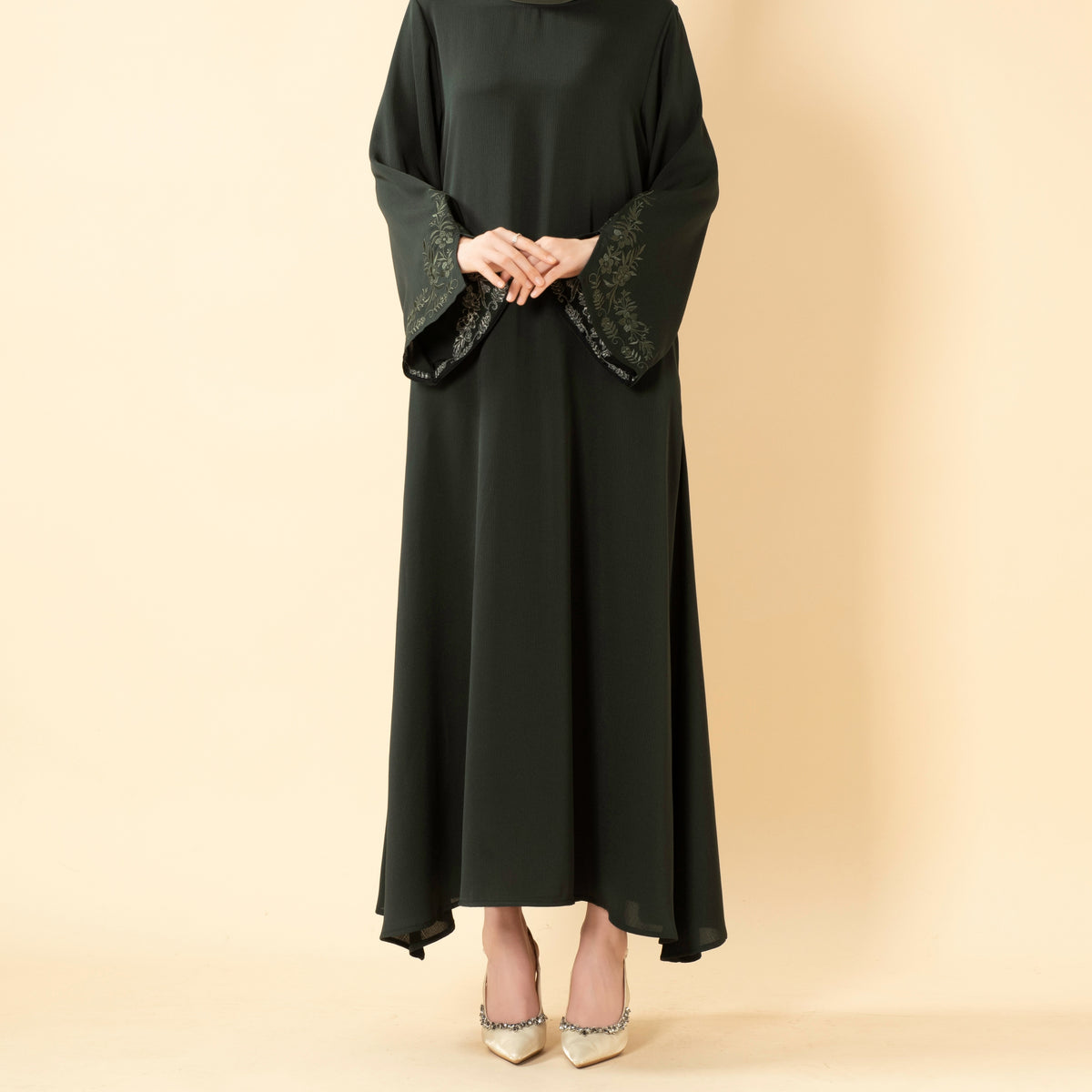 Floral Embroidered Cuff Abaya | Umbrella-Cut Zoom Maxi Dress(MA342)