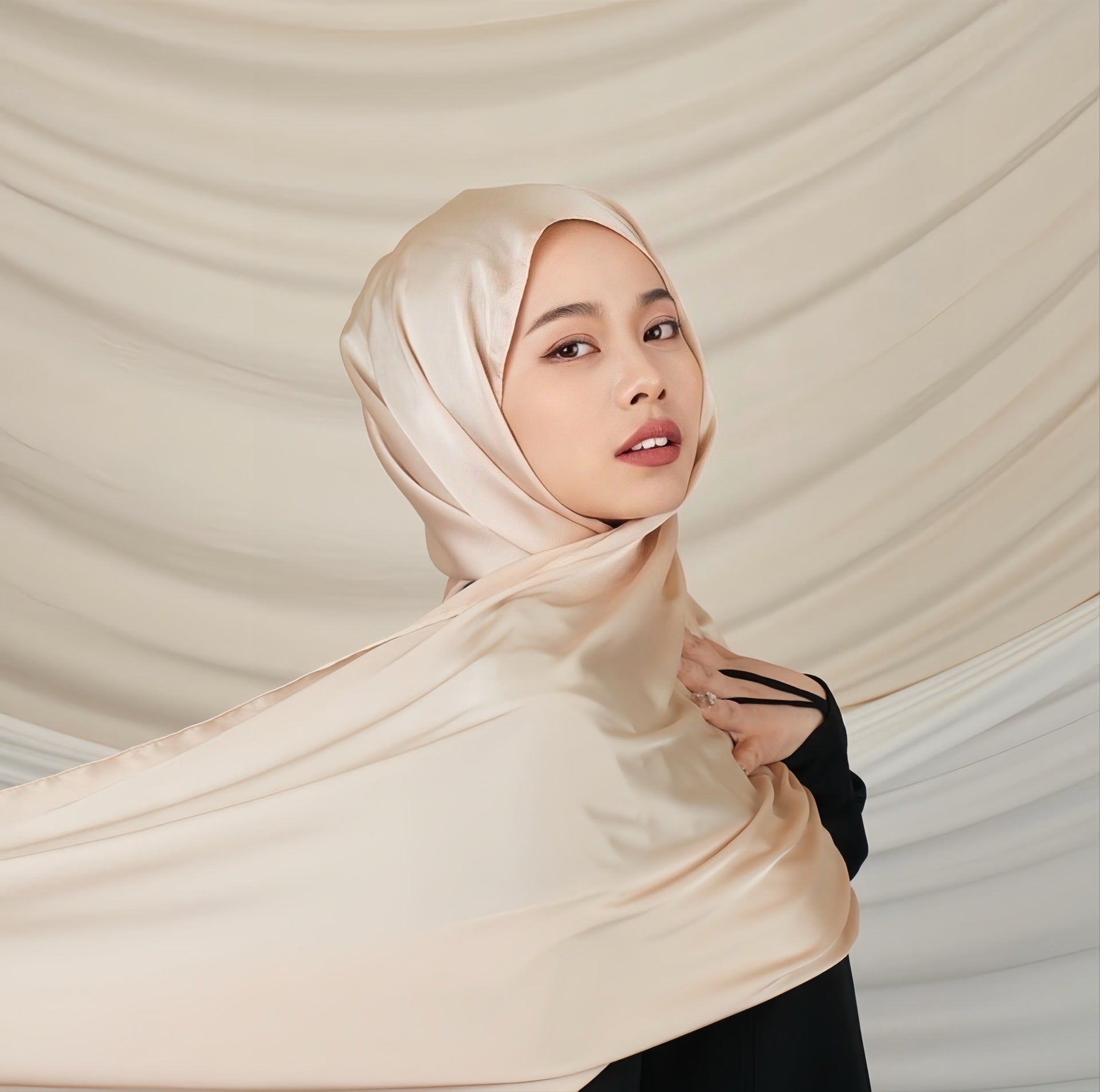Versatile Headscarf Satin Solid Color Hijab (MH168)