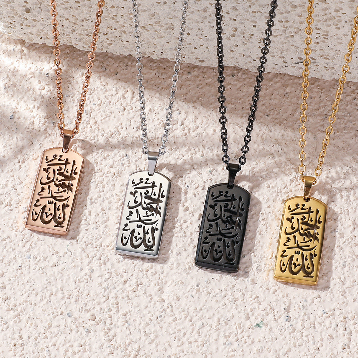 Versatile high-end letter rectangular pendant necklace（MAC228）