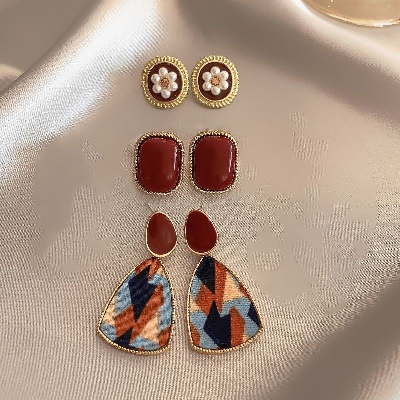Vintage Wine Red Pearl Stud Earrings（MAC466）