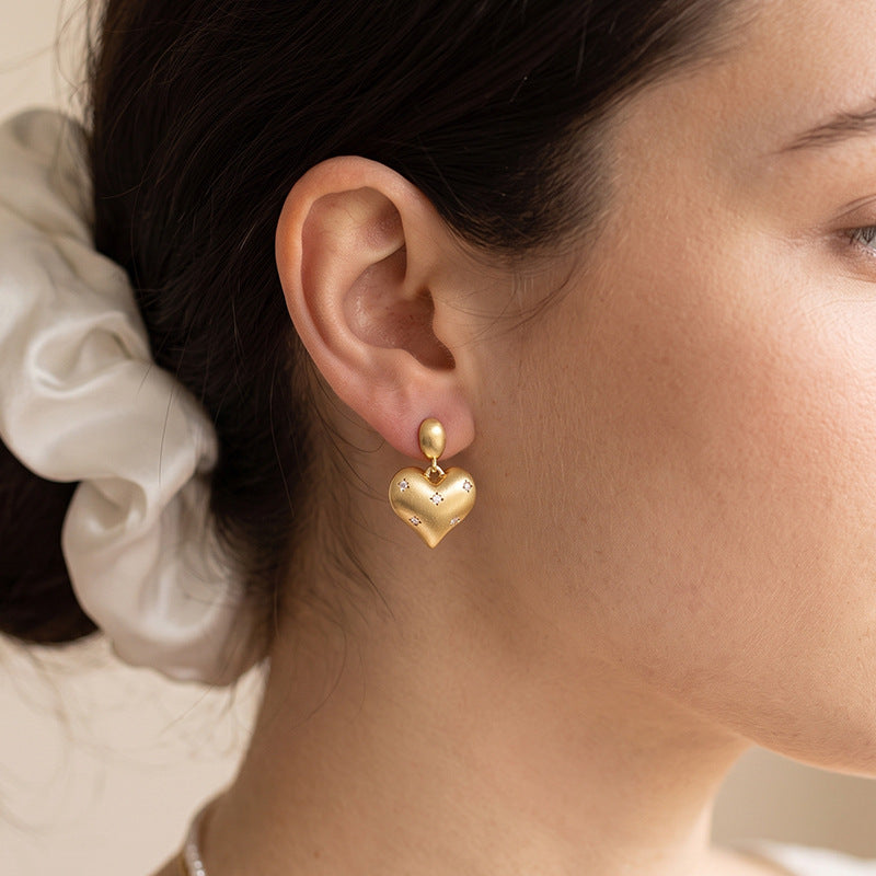 Elegant Brushed Heart Stud Earrings（MAC460）