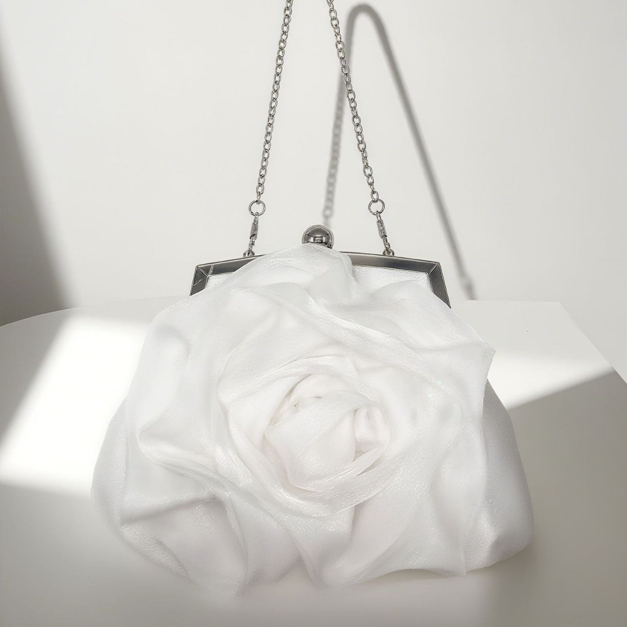 Rosette Cloud Clutch(MAC373)