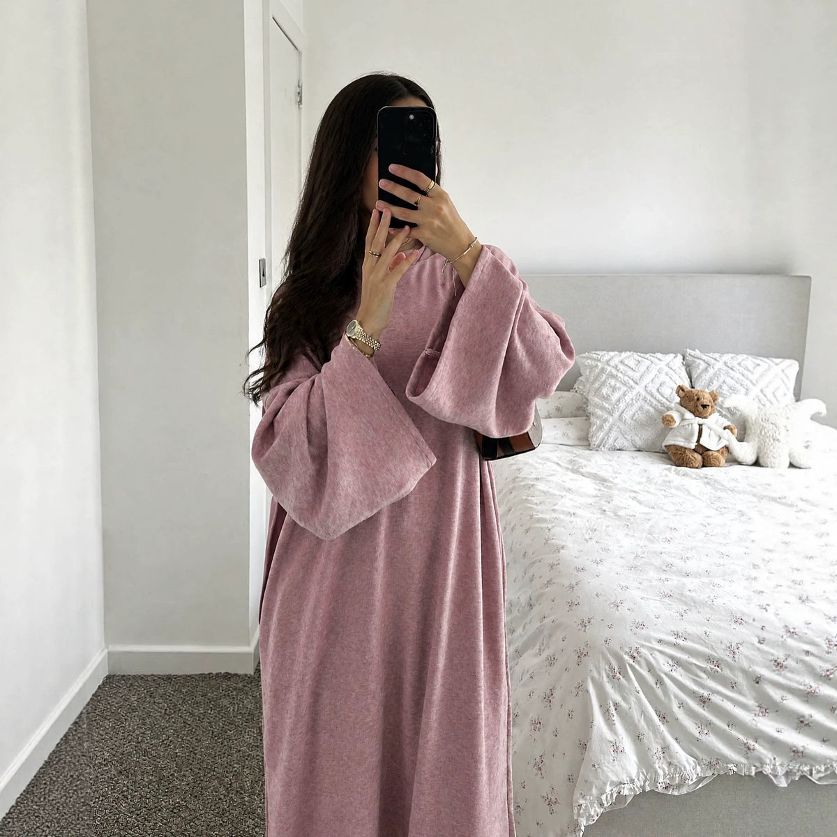 Plus-Size Relaxed Abaya | Solid Long-Sleeve Autumn Dress with Pockets(MA474)