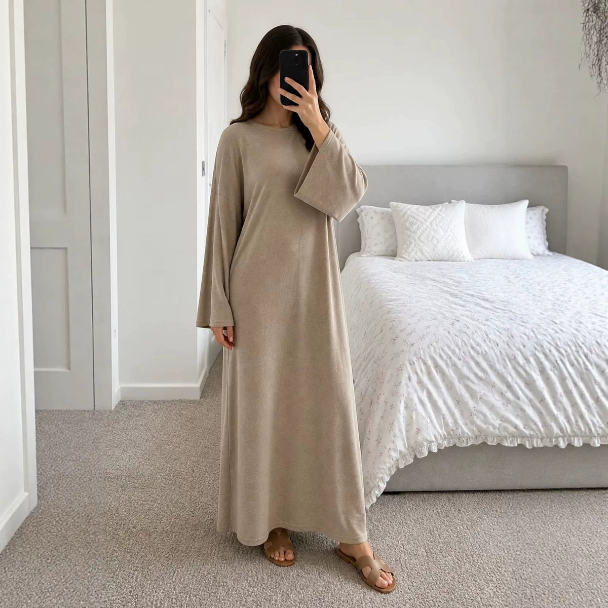 Plus-Size Relaxed Abaya | Solid Long-Sleeve Autumn Dress with Pockets(MA474)