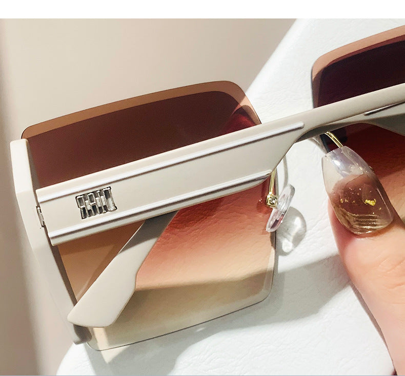 Luxury Square Sunglasses Face-Flattering Women’s Fashion Shades (MAC267)