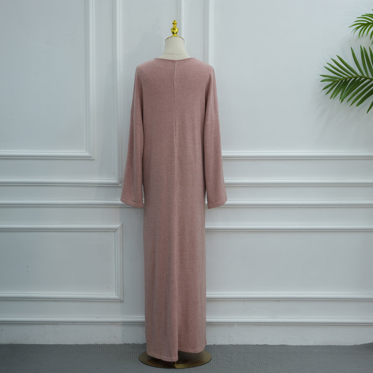 Plus-Size Relaxed Abaya | Solid Long-Sleeve Autumn Dress with Pockets(MA474)