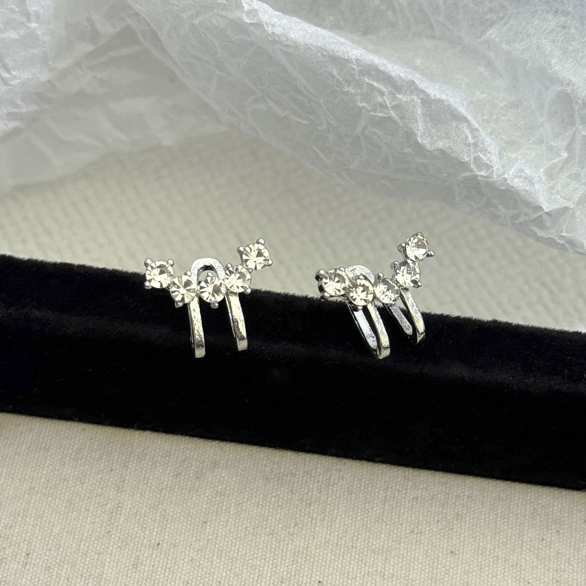 Sparkling Constellation Ear Crawler（MAC478）