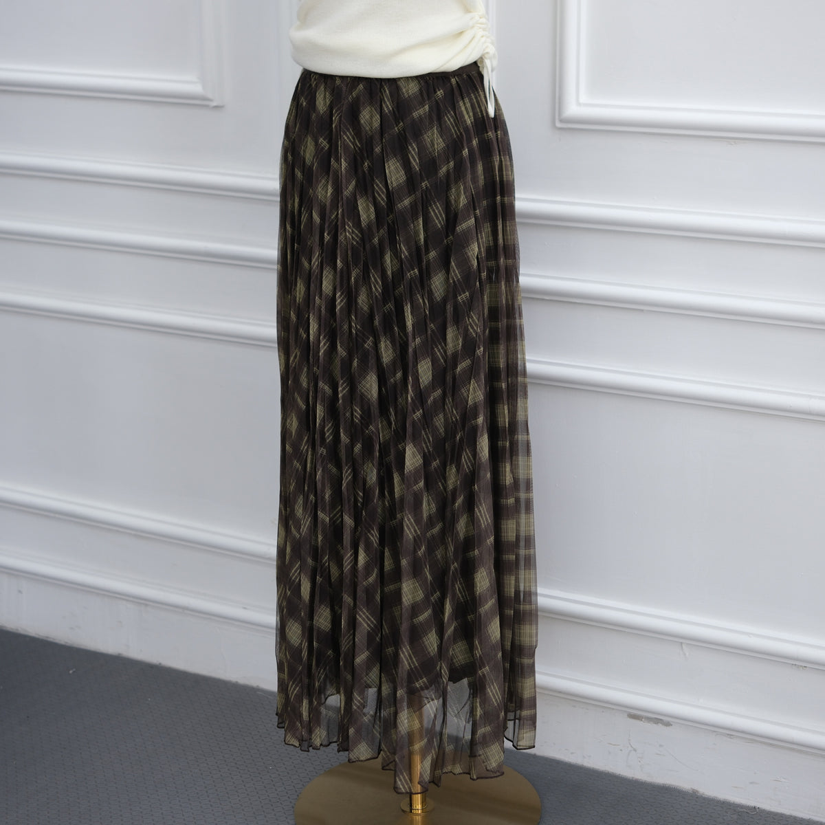 Vintage Plaid Mesh Pleated Maxi Skirt(MS597)