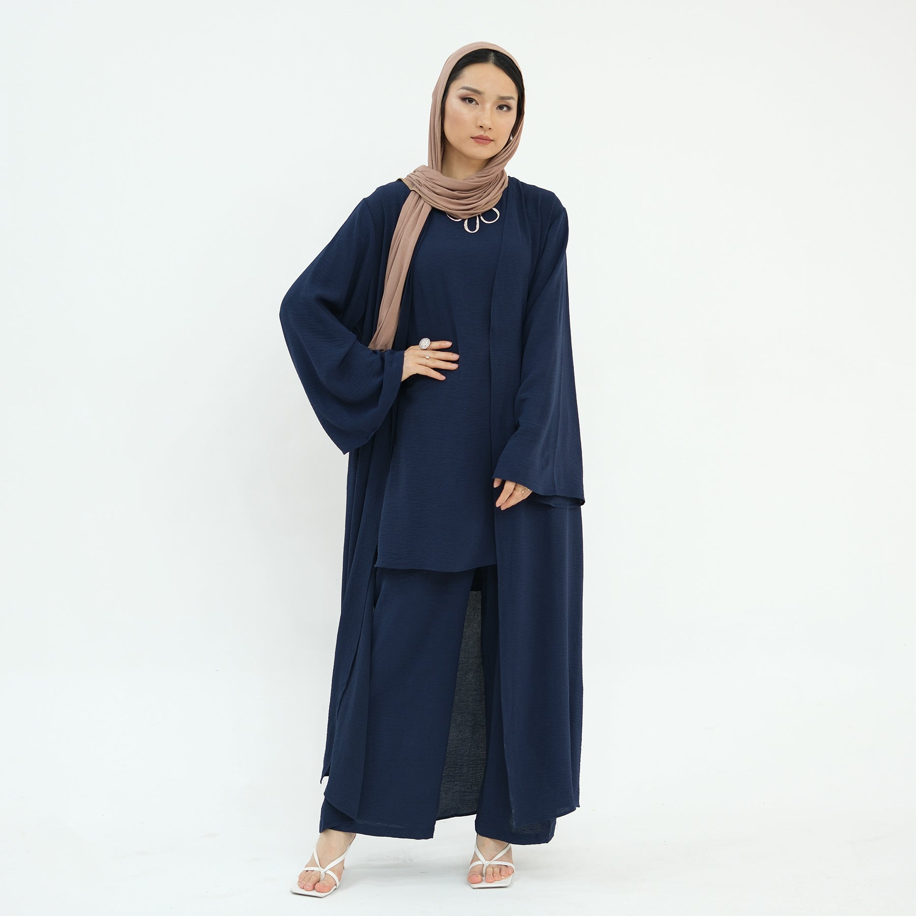 MOA076 Sleeveless Top and Pants 3-Piece Set Abaya