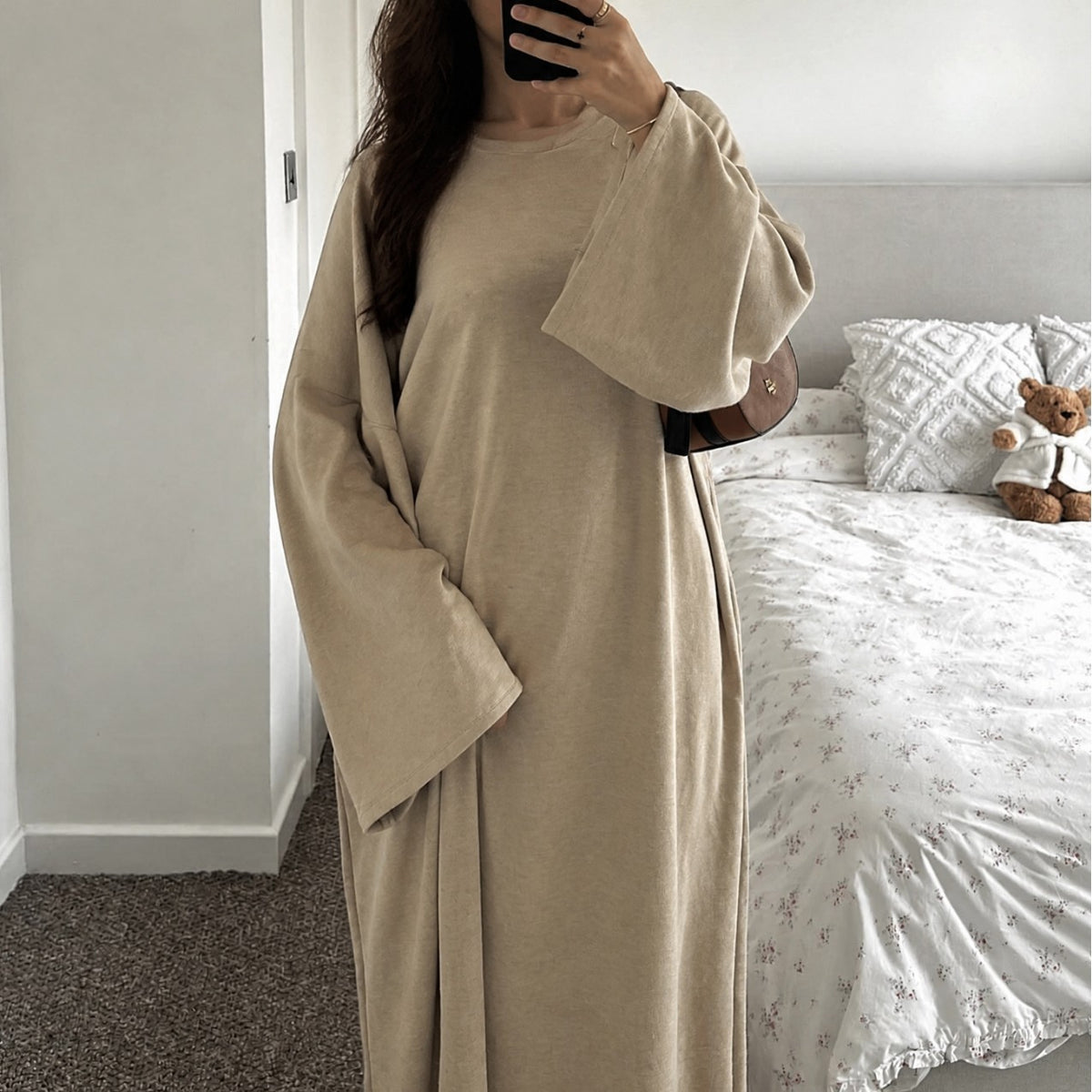 Plus-Size Relaxed Abaya | Solid Long-Sleeve Autumn Dress with Pockets(MA474)
