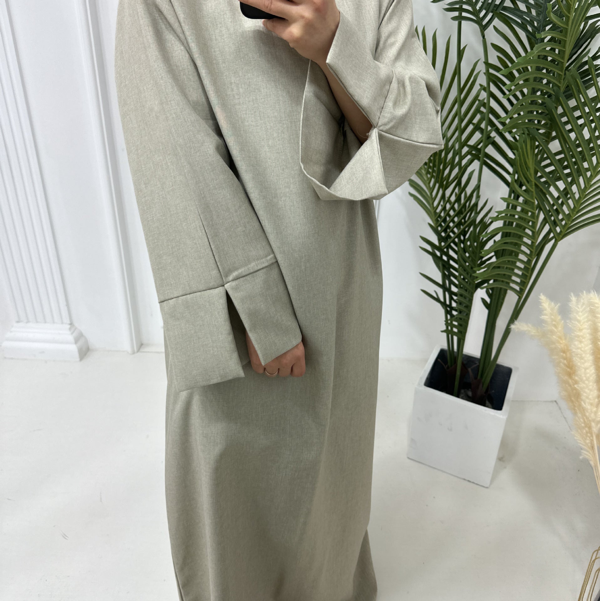 MA104 Elegant Loose Abaya with Pockets