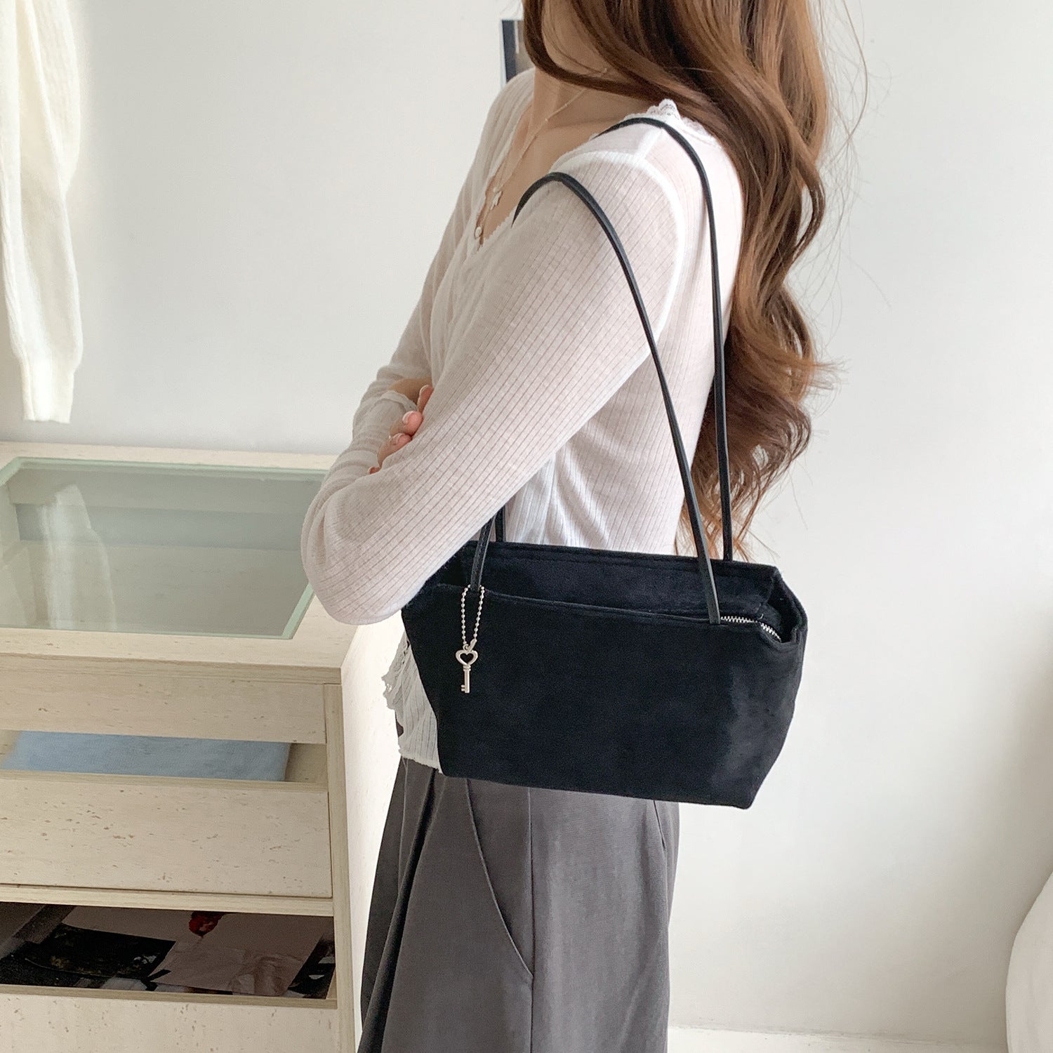 Wildleder-Optik Petite Schultertasche (MAC475)