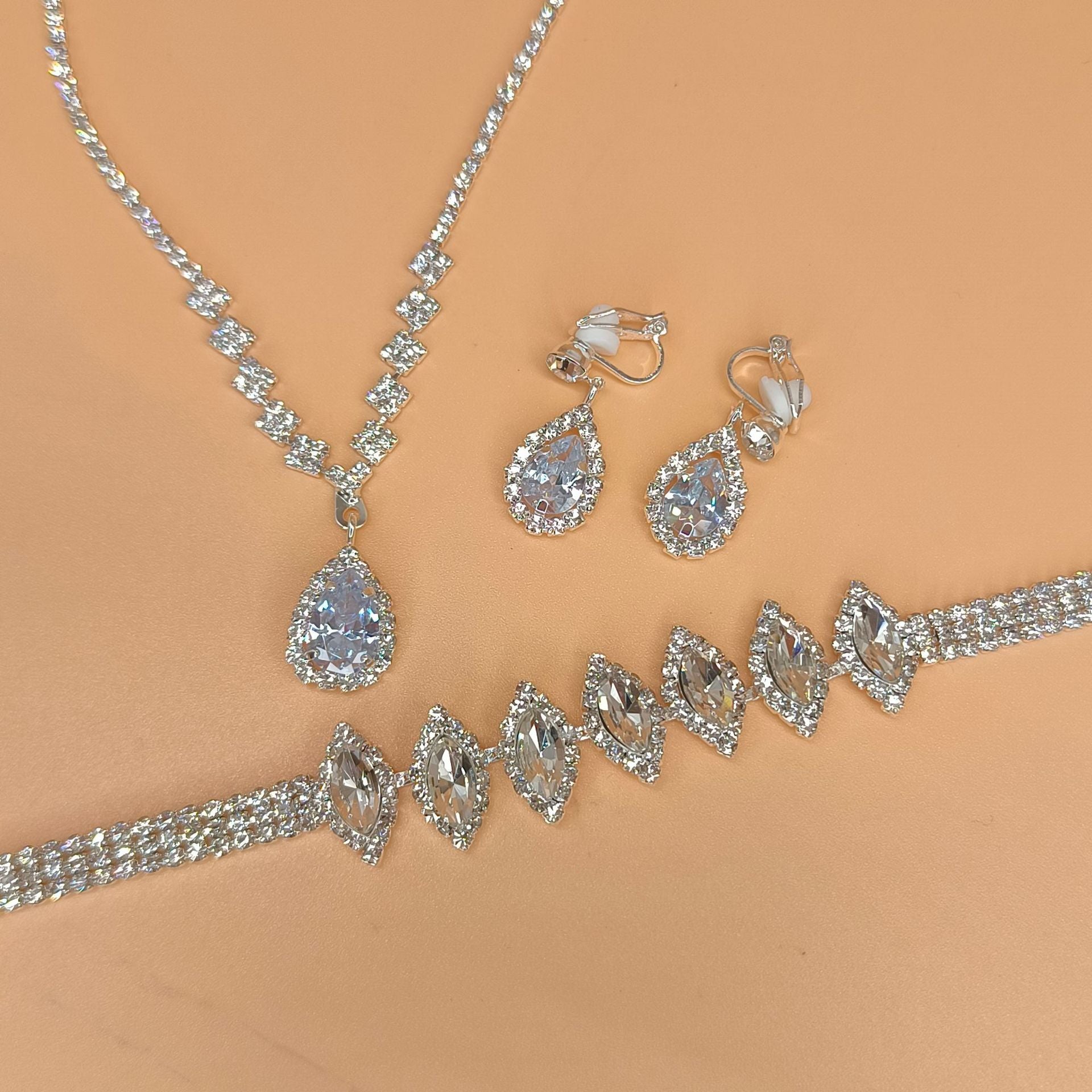 MAC181 Brilliant Full Diamond Zircon Drop Necklace And Earrings - Mariam's Collection