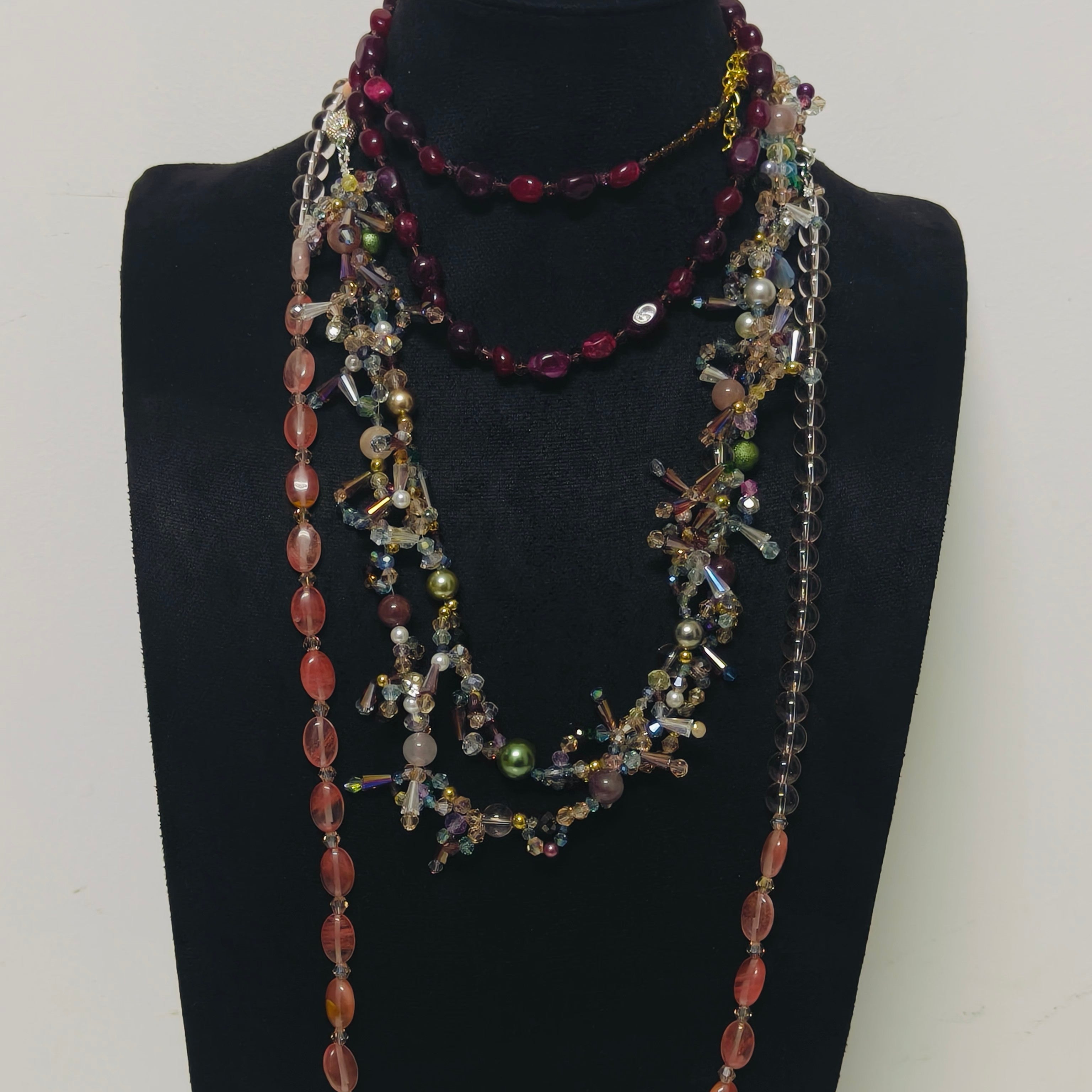 Versatile Adornment Stratified Brilliance Necklace Set (MAC344)