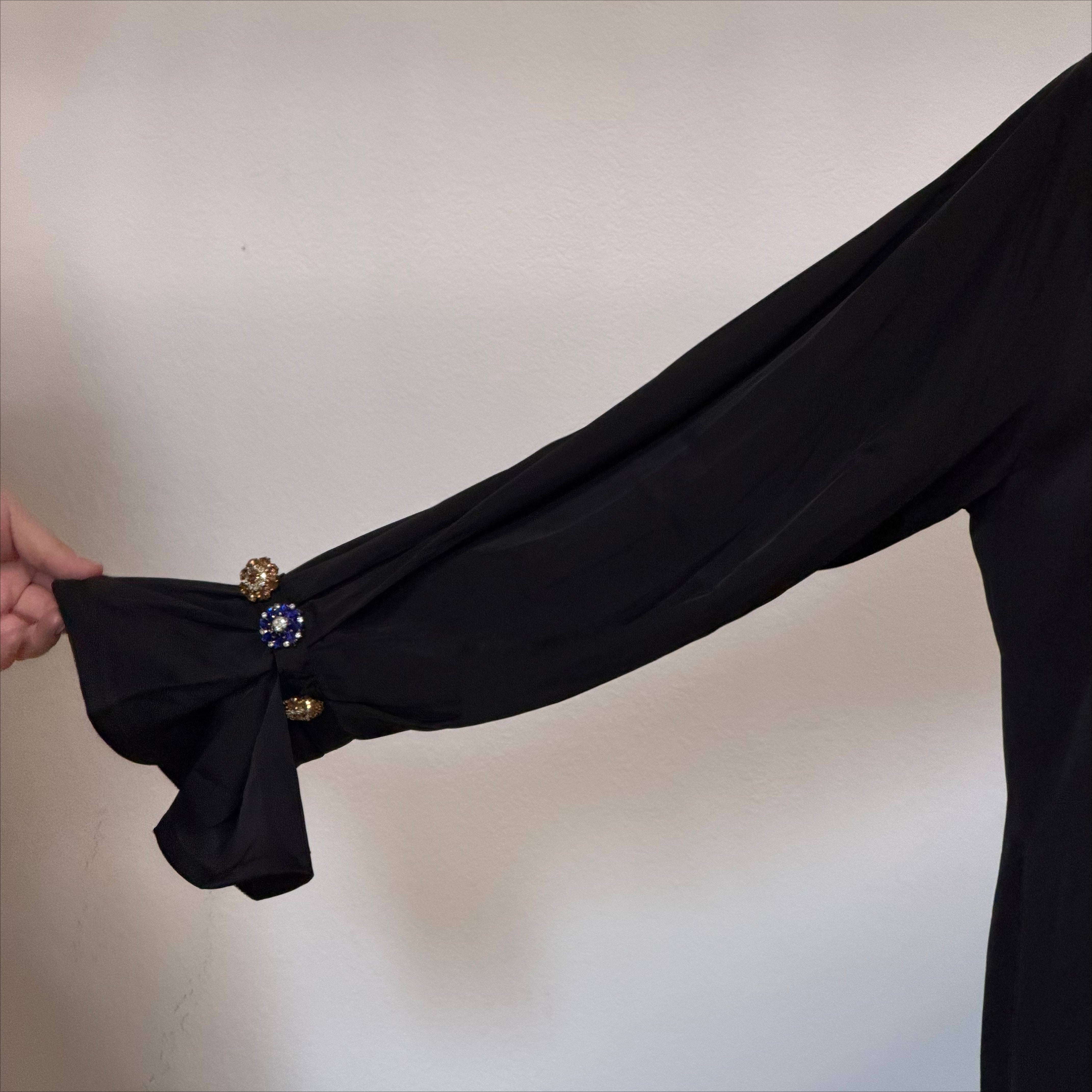 Archive Piece Black Jewel Button Cuff Pullover Abaya - MP064 (Nur Größe XL)
