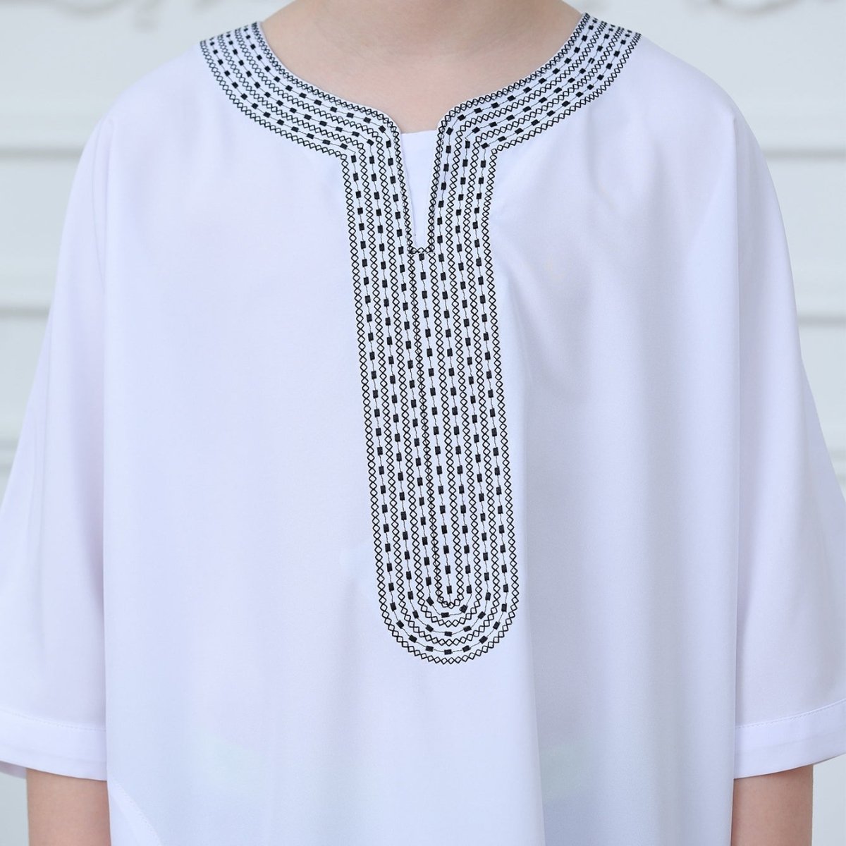 Black Geometric Trim Islamic Thobe(MKB018) - Mariam's Collection