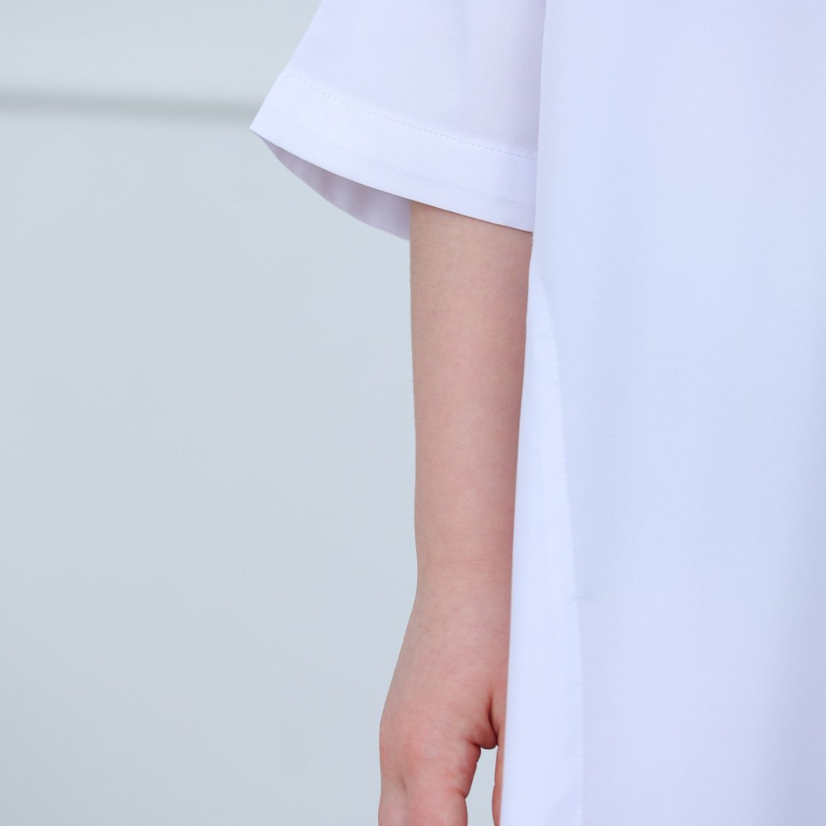 Black Geometric Trim Islamic Thobe(MKB018) - Mariam's Collection