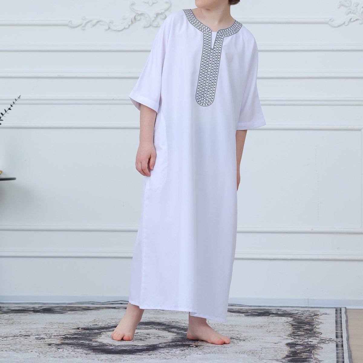 Black Geometric Trim Islamic Thobe(MKB018) - Mariam's Collection