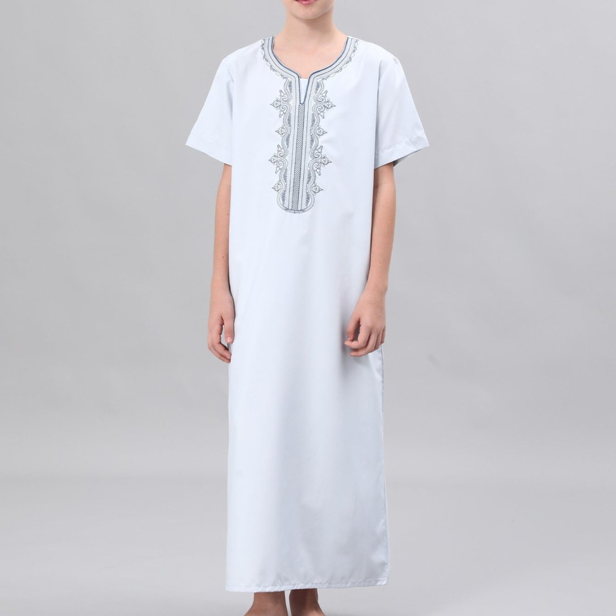 Boys' Embroidered Thobe with Side Pockets(MKB035) - Mariam's Collection