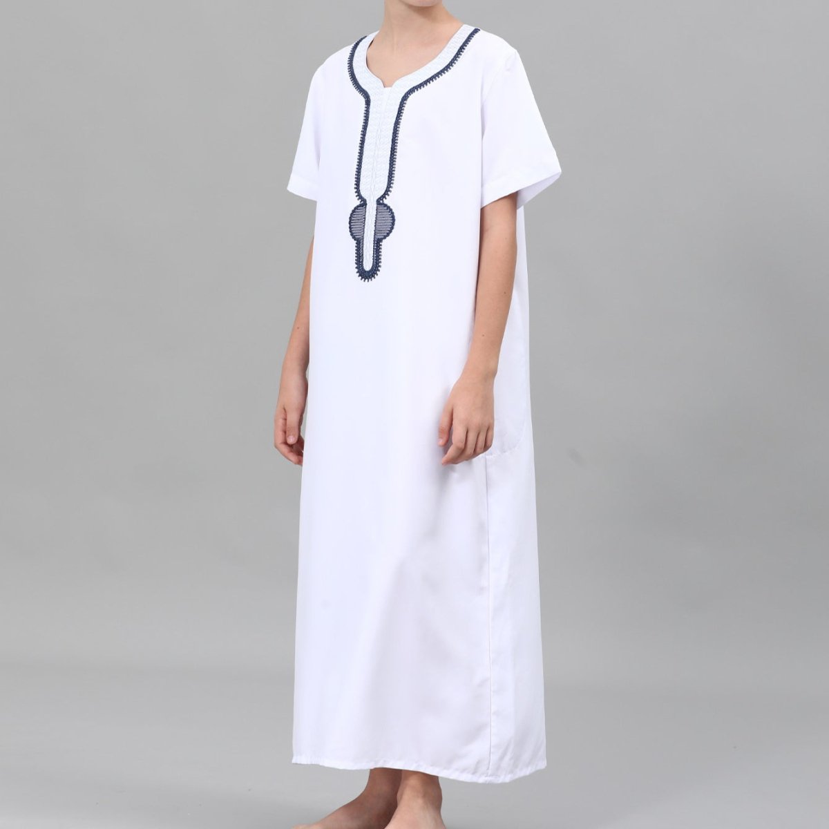 Boys' Embroidered Thobe with Side Pockets(MKB035) - Mariam's Collection