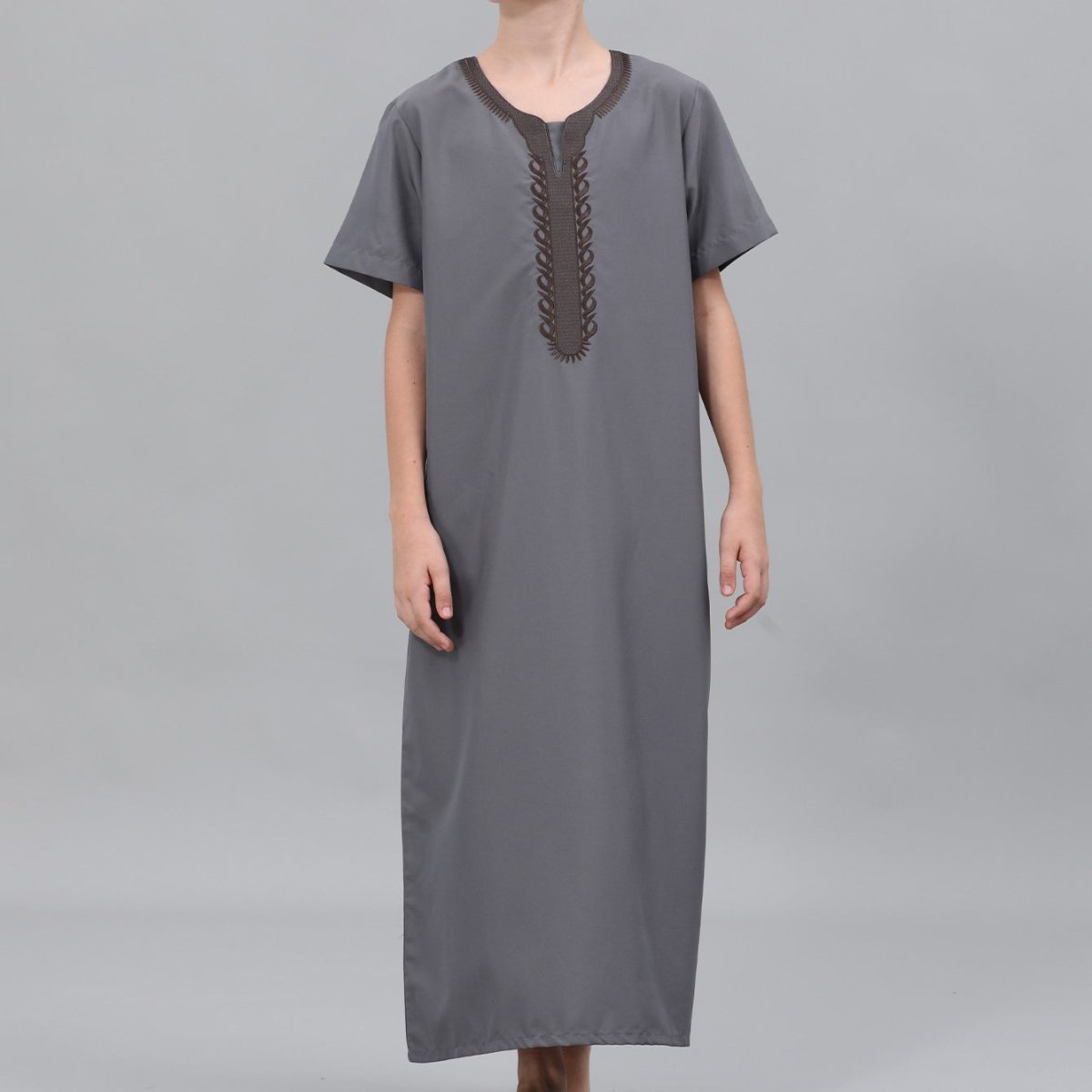 Boys' Embroidered Thobe with Side Pockets(MKB035) - Mariam's Collection