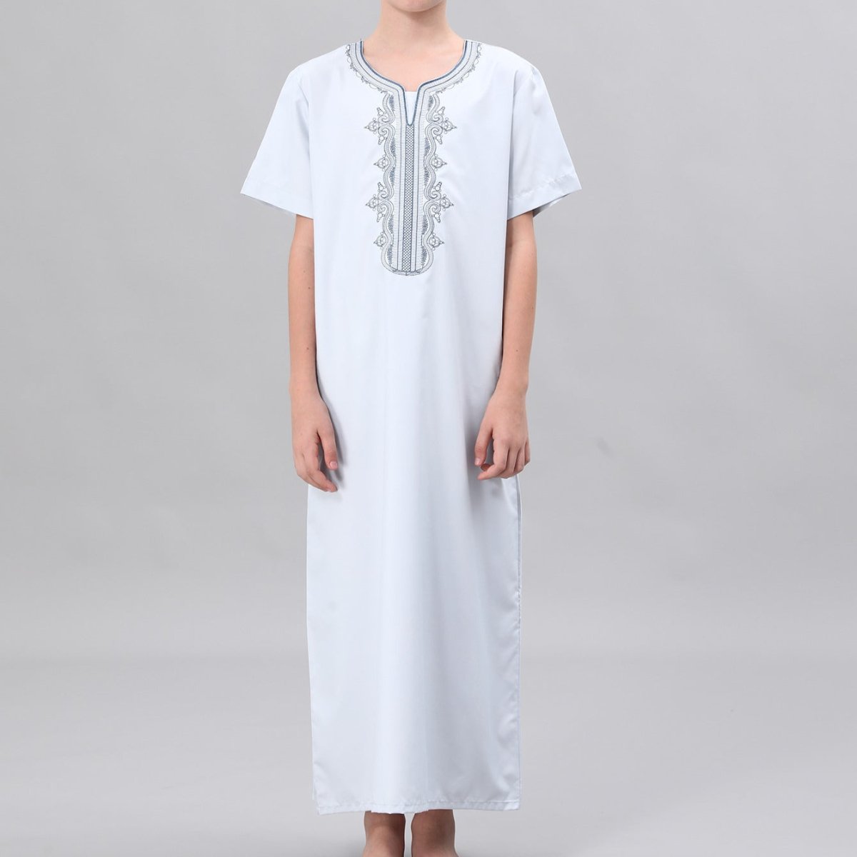 Boys' Embroidered Thobe with Side Pockets(MKB035) - Mariam's Collection