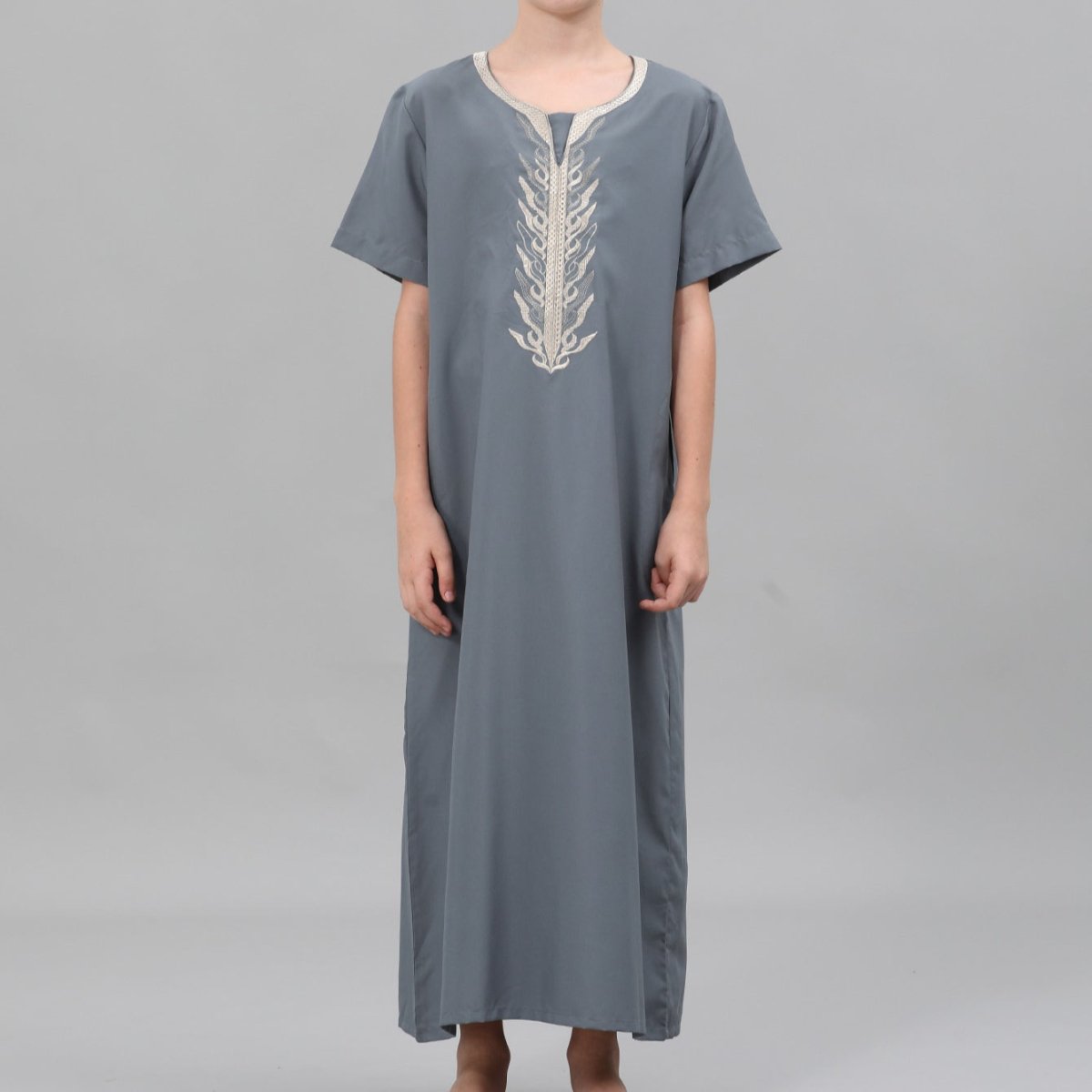 Boys' Embroidered Thobe with Side Pockets(MKB035) - Mariam's Collection