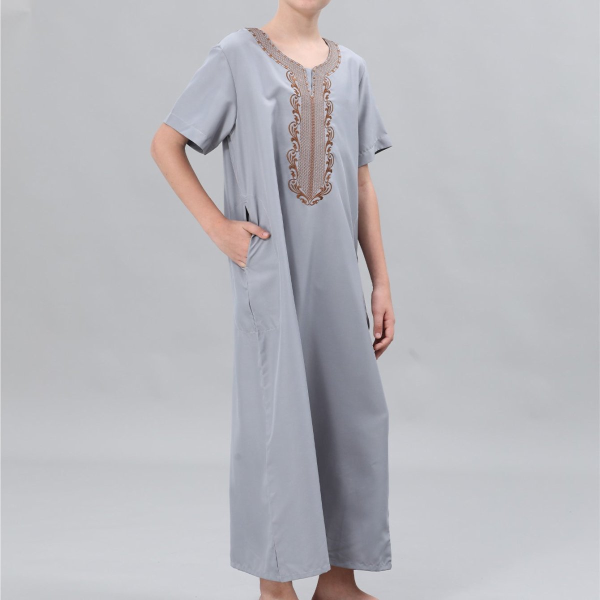Boys' Embroidered Thobe with Side Pockets(MKB035) - Mariam's Collection