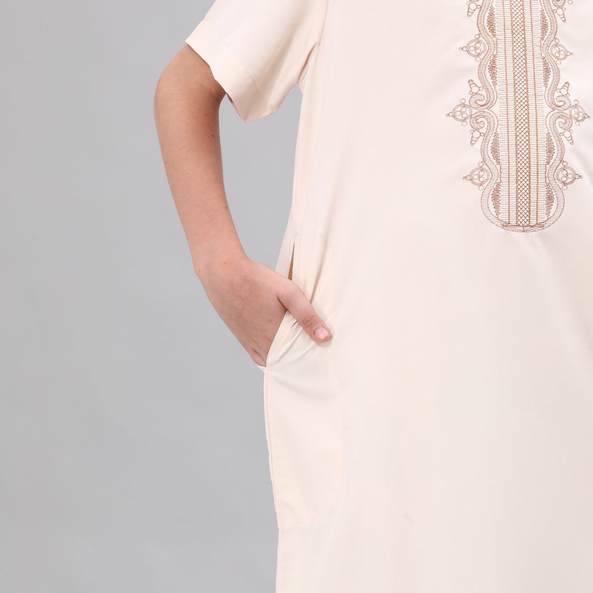 Boys' Embroidered Thobe with Side Pockets(MKB035) - Mariam's Collection