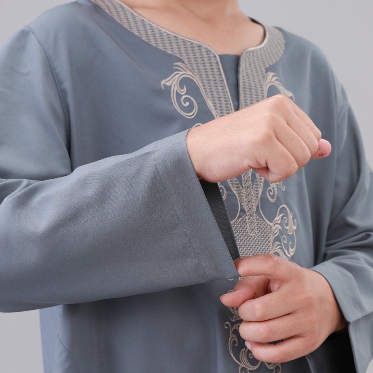 Boys' Embroidered Thobe with Side Pockets(MKB035) - Mariam's Collection