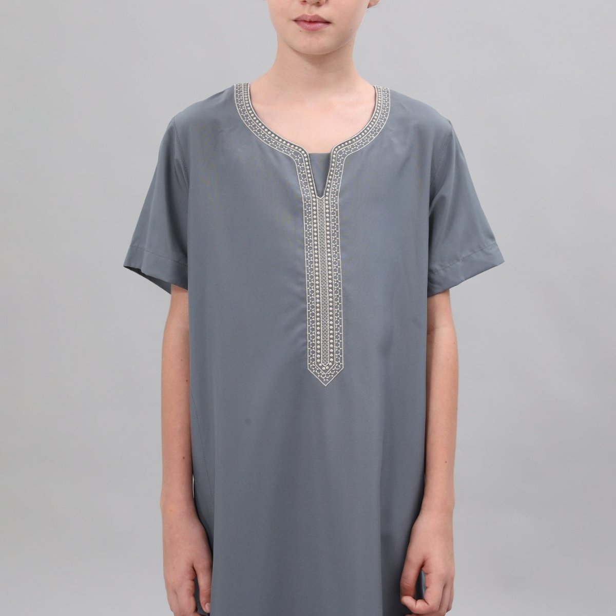 Boys' Embroidered Thobe with Side Pockets(MKB035) - Mariam's Collection