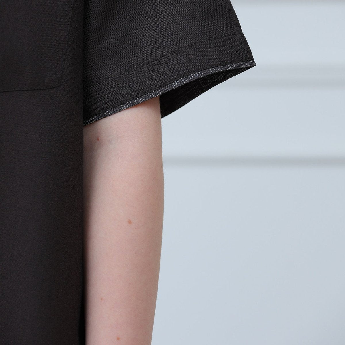 Boys' Embroidered Thobe with Zipper & Pockets(MKB028) - Mariam's Collection