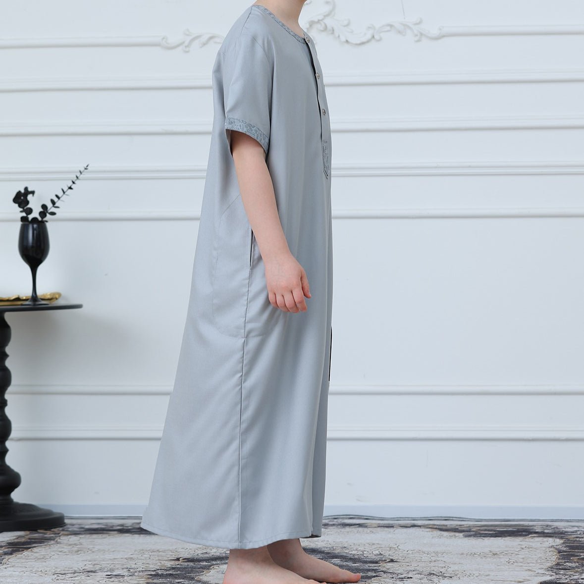 Boys Light Grey Short Sleeve Embroidered Thobe(MKB020) - Mariam's Collection