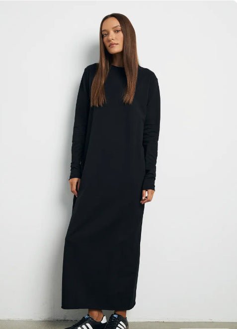 fitted lace wedding dress Sweater Maxi Dress (Black) Black / M