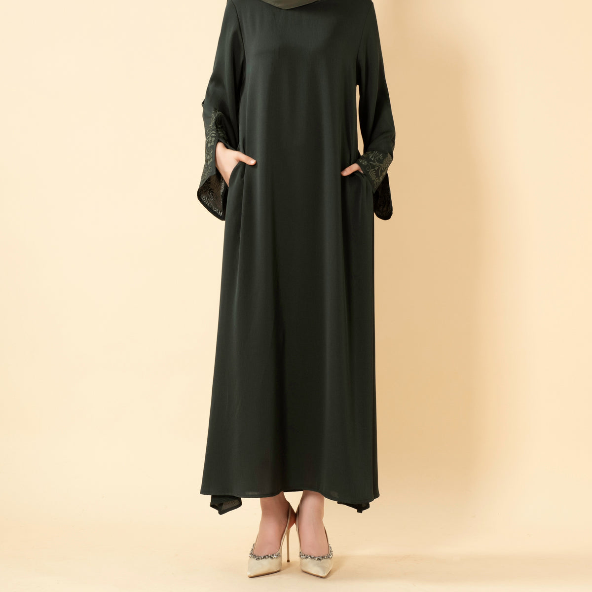 Floral Embroidered Cuff Abaya | Umbrella-Cut Zoom Maxi Dress(MA342)