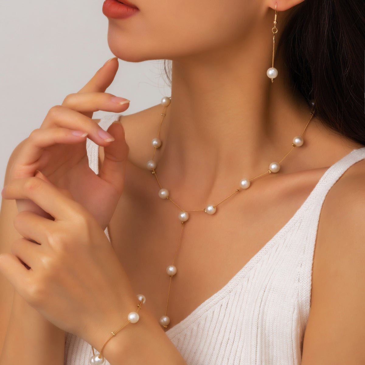 Elegance Pearl Earrings & Necklace Ensemble (MAC313) - Mariam's Collection