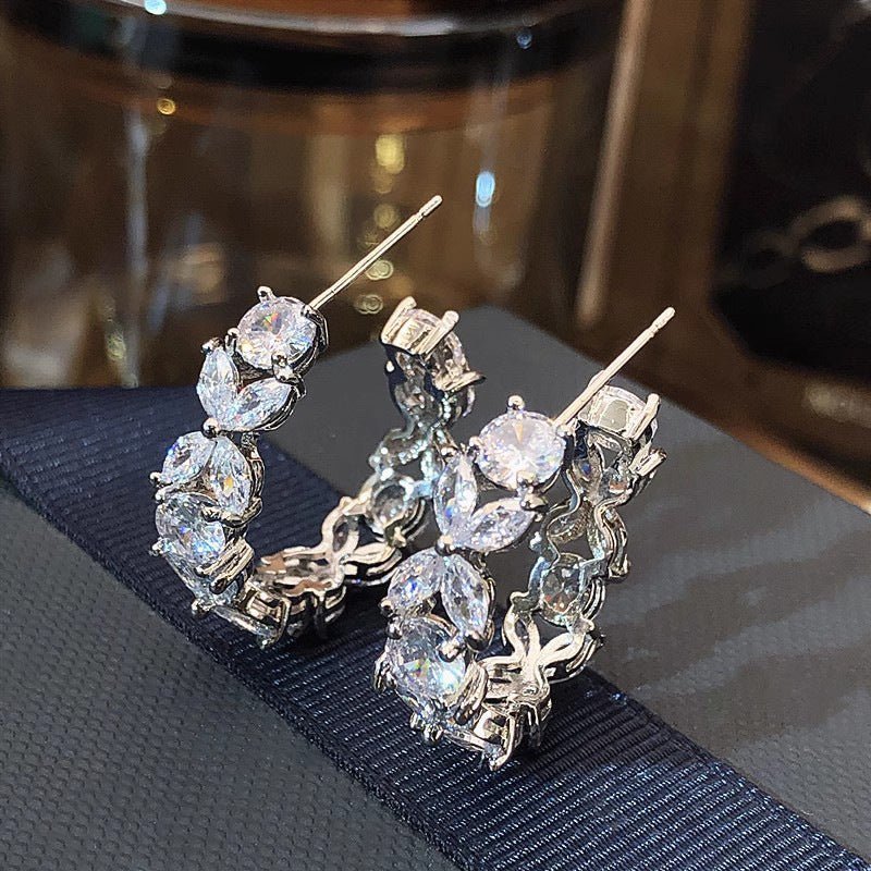 Elegant Floral Circle Stud Earrings（MAC442） - Mariam's Collection