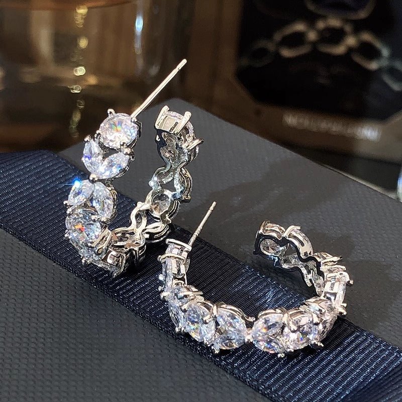 Elegant Floral Circle Stud Earrings（MAC442） - Mariam's Collection
