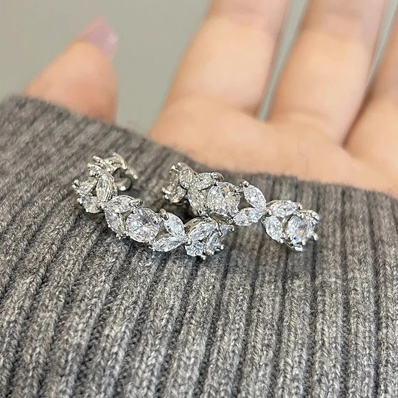 Elegant Floral Circle Stud Earrings（MAC442） - Mariam's Collection