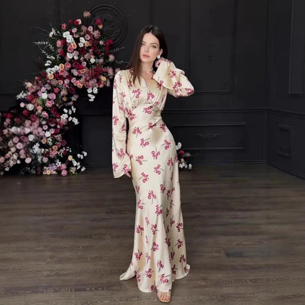 Elegant Floral Print V - Neck Bell Sleeve Long Dress Abaya. (MA211) - Mariam's Collection