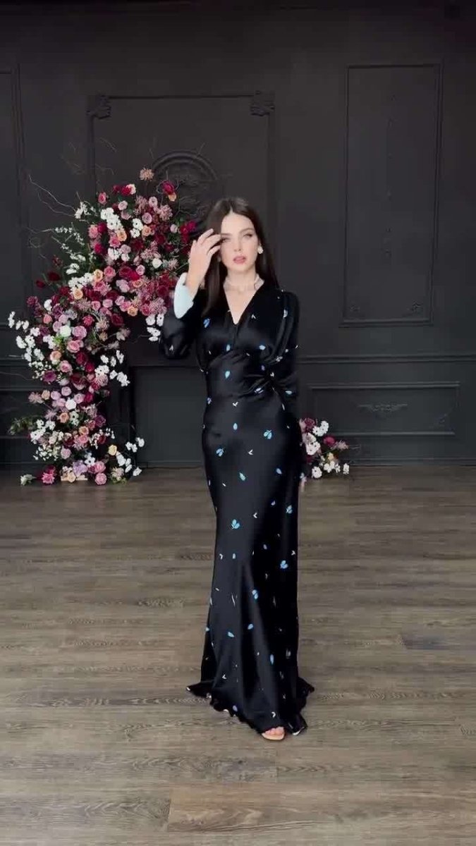 Elegant Floral Print V - Neck Bell Sleeve Long Dress Abaya. (MA211) - Mariam's Collection