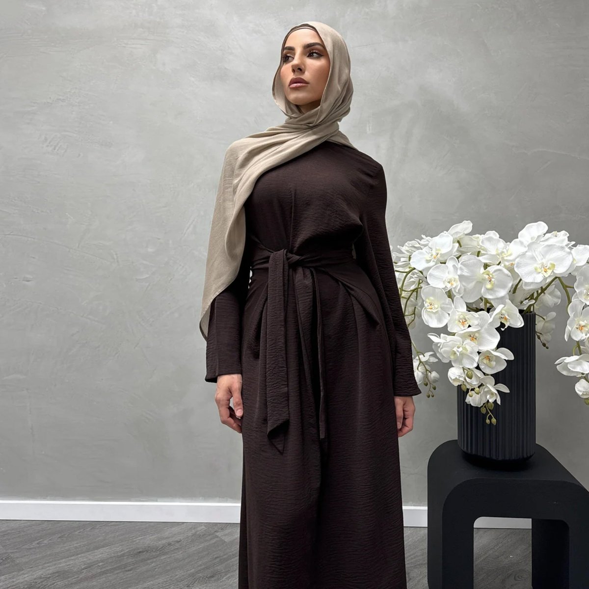 Elegant Lace - up Slim Fit Crepe Abaya (MA136) - Mariam's Collection