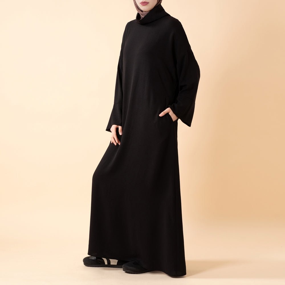 Everyday Crepe Turtleneck Abaya – Relaxed Fit for All Seasons