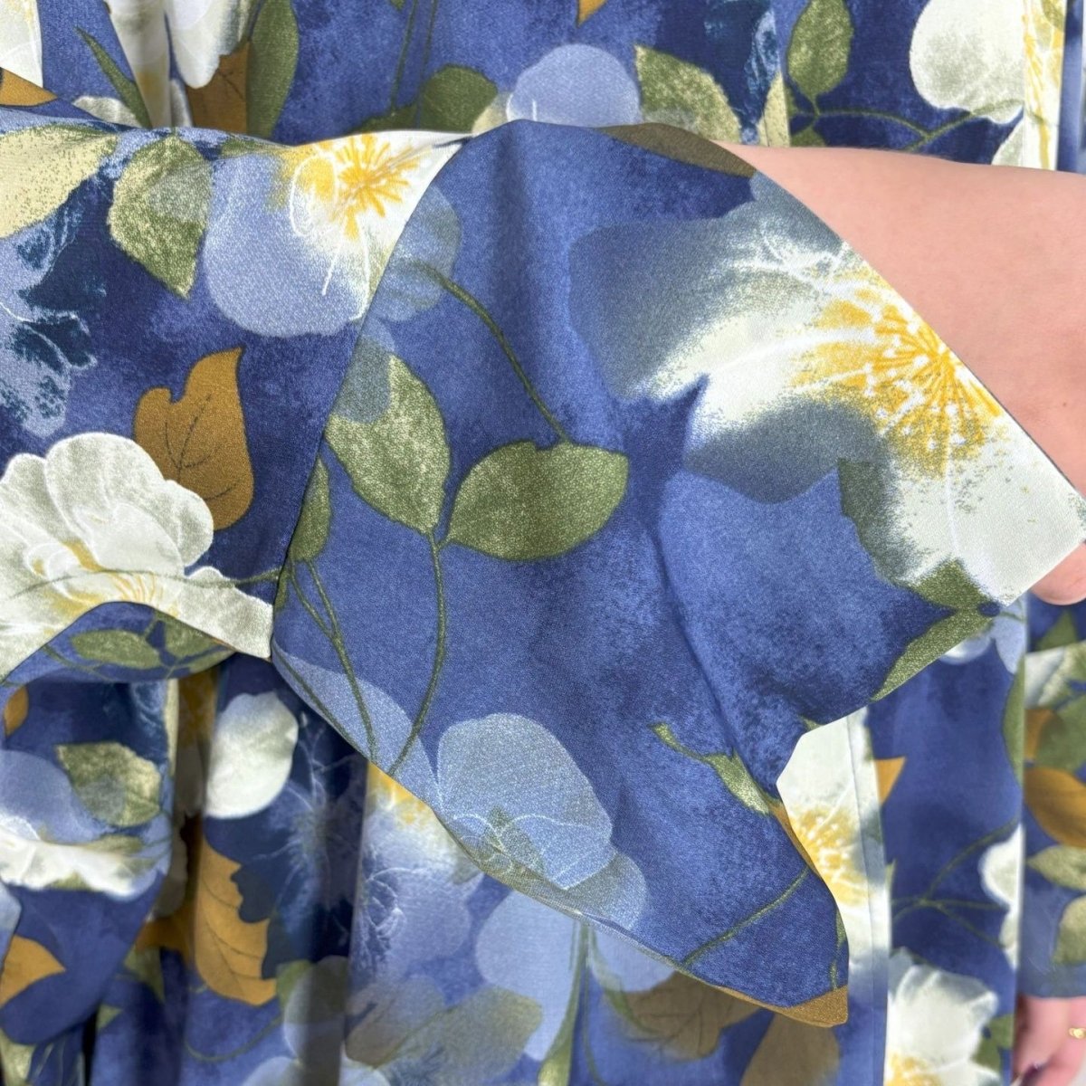 Floral Print Butterfly Sleeve Abaya Set | Resort Style Open - Front Cardigan(MOA256) - Mariam's Collection